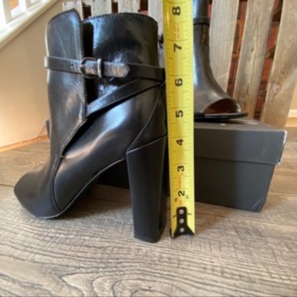 NIB Banana Republic Peeptoe Leather Gayle Bootie, Black, 9 - Picture 10 of 12